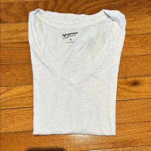 Arizona Jean Company White Short Sleeve Tee